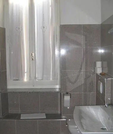Cà Lazzaroni Hotel 3*